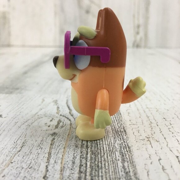 Bluey CHILLI Mom and BINGO Sister Figures Heart Sunglasses Valentines Family NEW - Picture 9 of 14